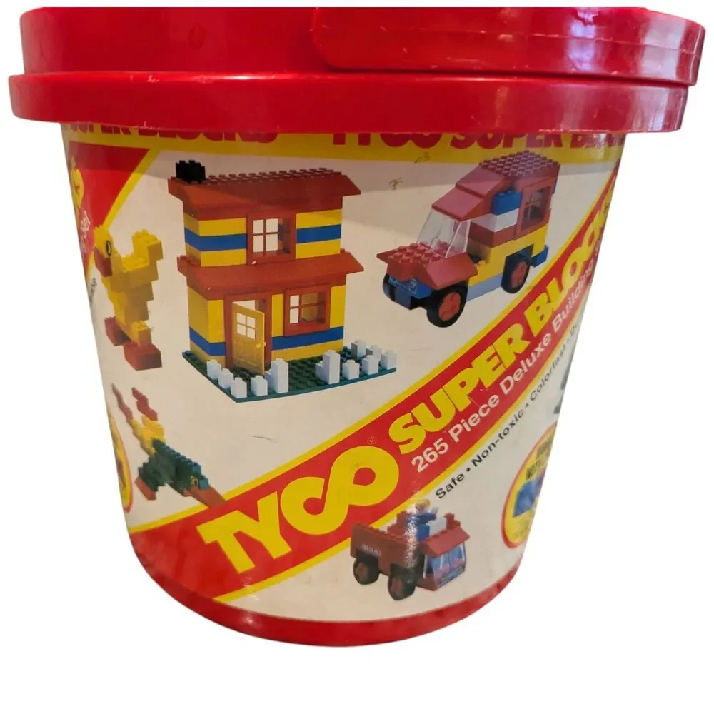 Tyco Super Block and Lego Assortment Bucket of Bricks Vintage 1980s